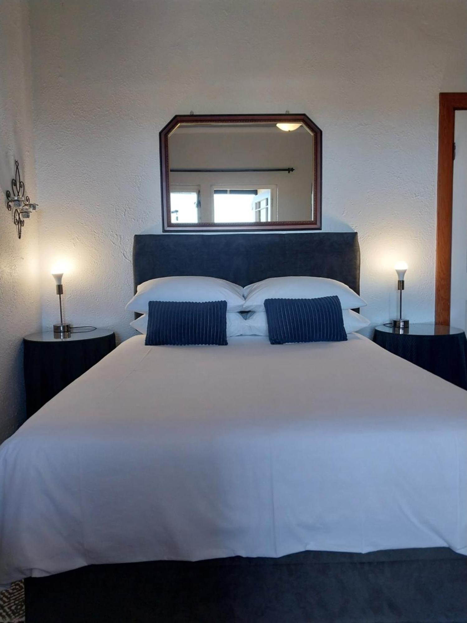 Hotel The Trailhouse Bettyʼs Bay Exterior foto