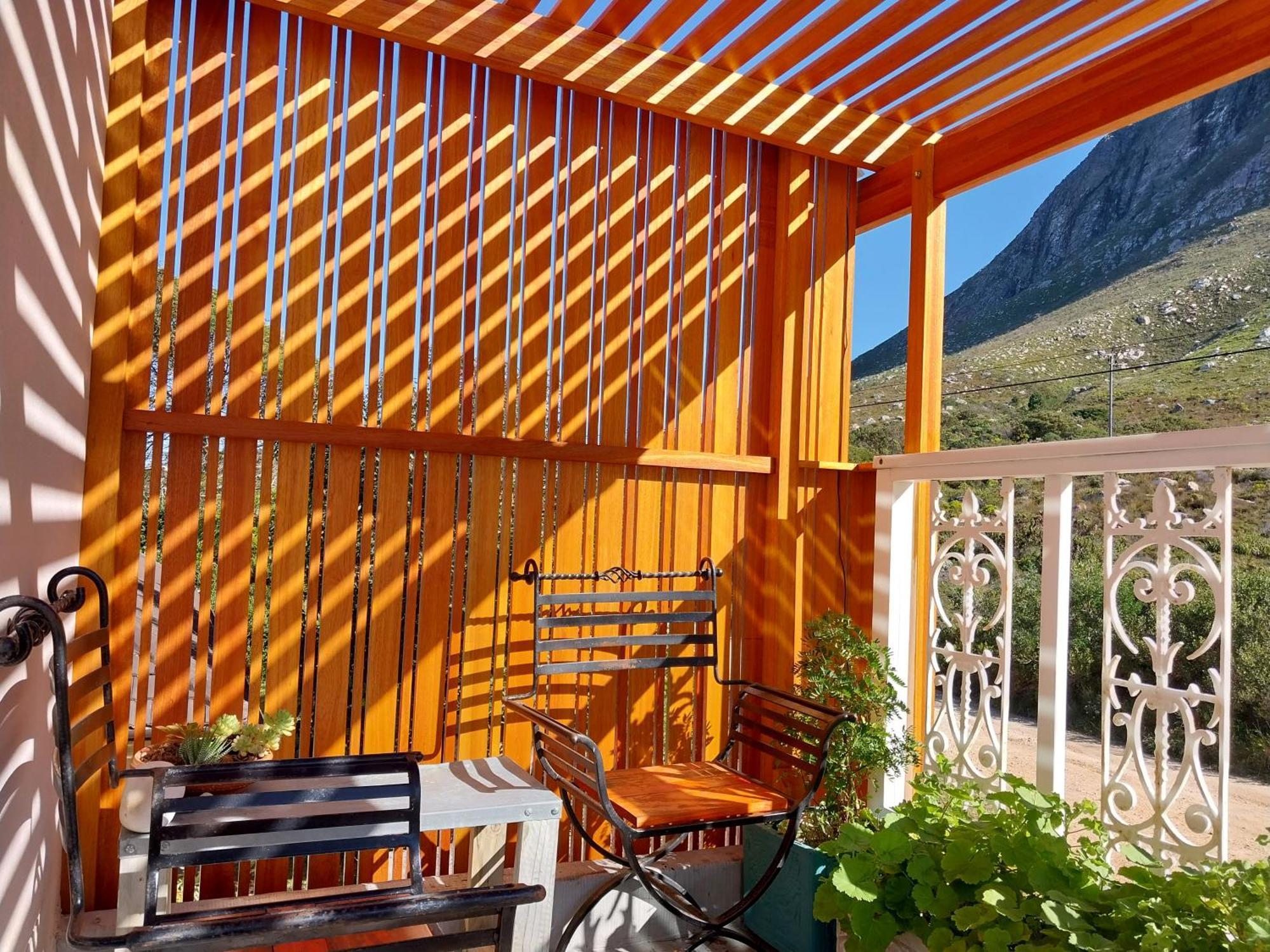 Hotel The Trailhouse Bettyʼs Bay Exterior foto